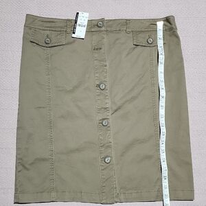 New York & Co Khacki Button-Front Women's Skirt